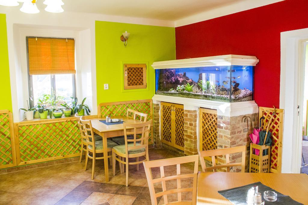 Pension U Přístavu Pomezi nad Ohri Exterior foto