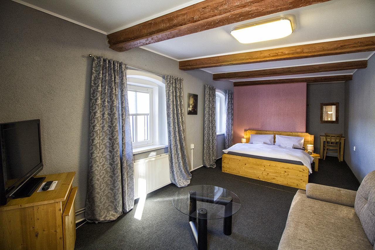 Pension U Přístavu Pomezi nad Ohri Exterior foto